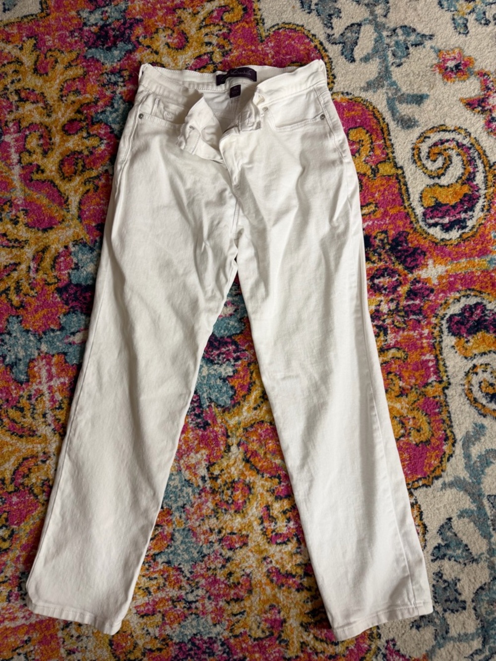 Gloria Vanderbilt white jeans - Picture 2 of 5
